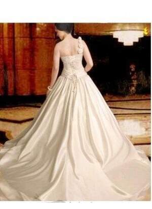 Lace Strapless Floor-length Wedding Dress