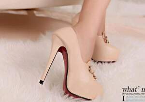 Pure Colour High-heeled Shoe