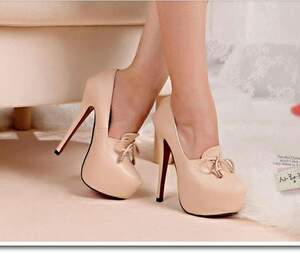 Pure Colour High-heeled Shoe