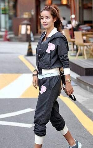 Hot Sale Letter Printed Hooded Cotton Tracksuit
